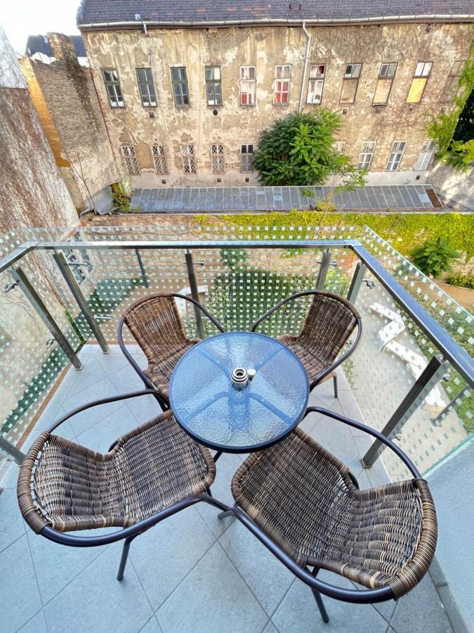 B 304, Apartments In The Heart Of Budapest Esterno foto